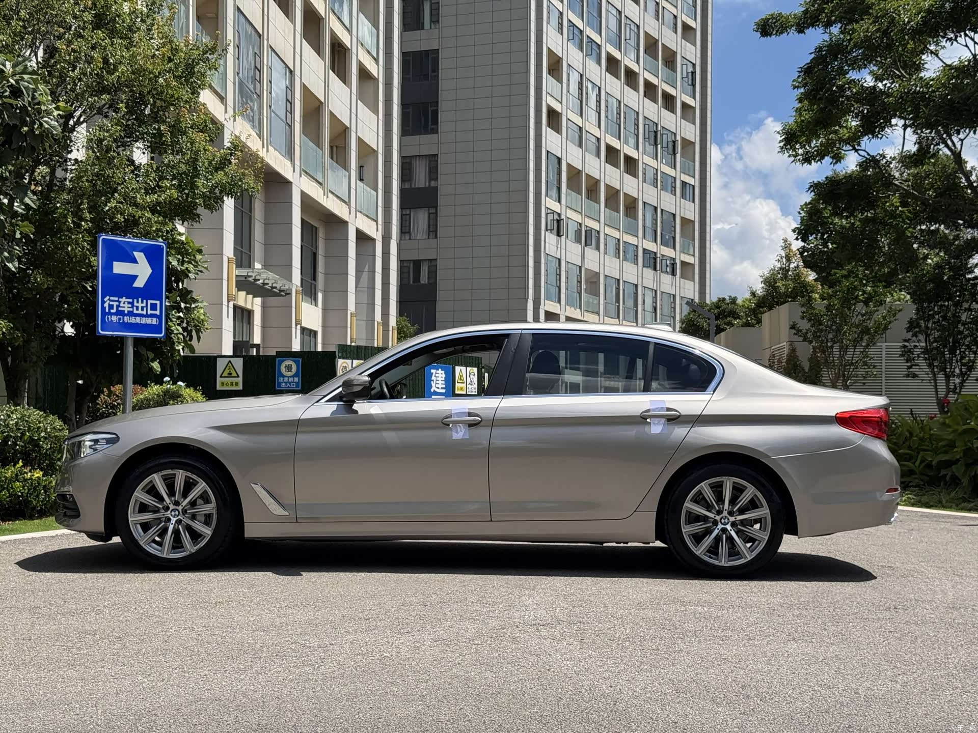 BMW 5 Series, 2017 все фото