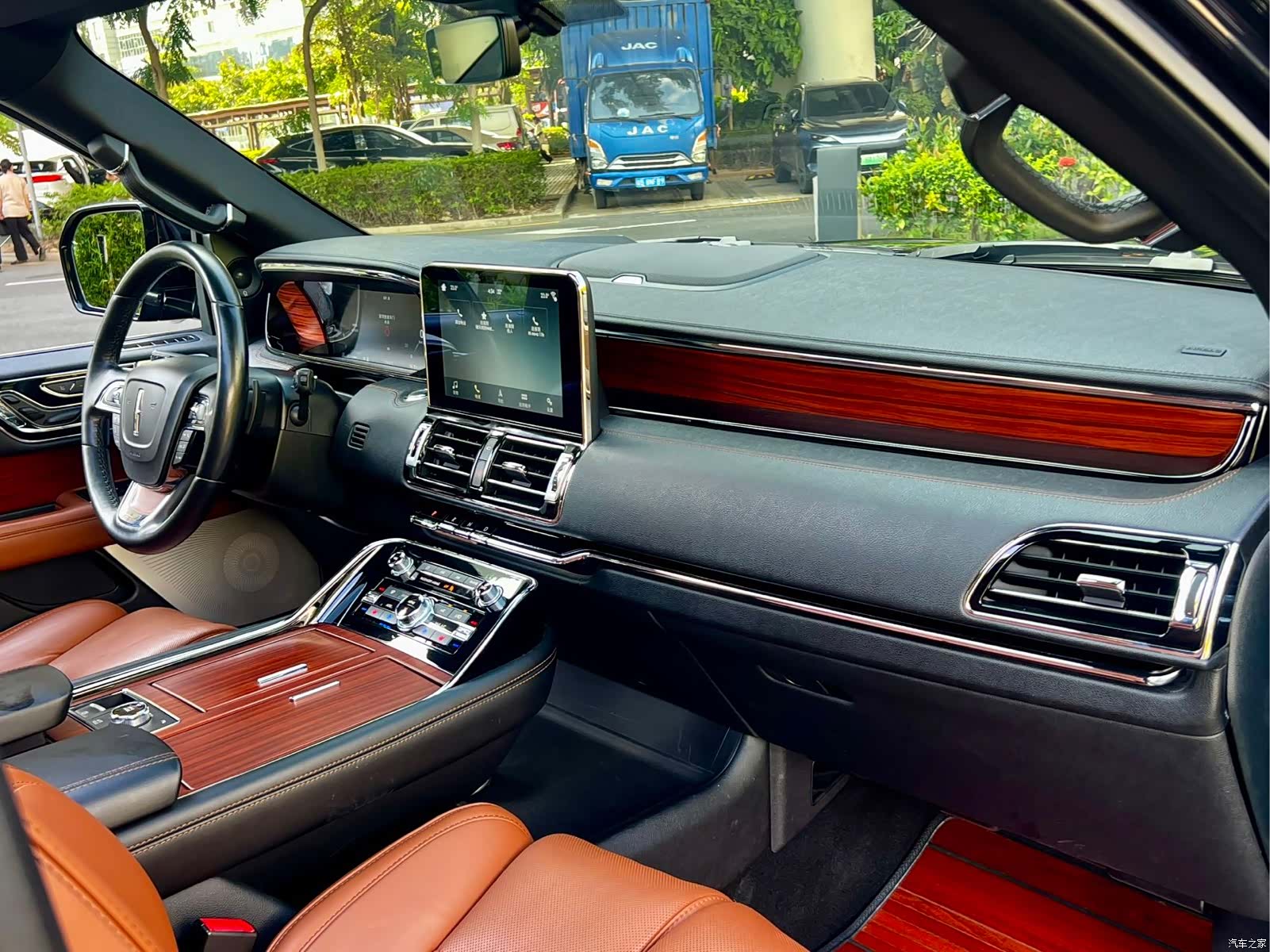 Lincoln Navigator, 2020 14