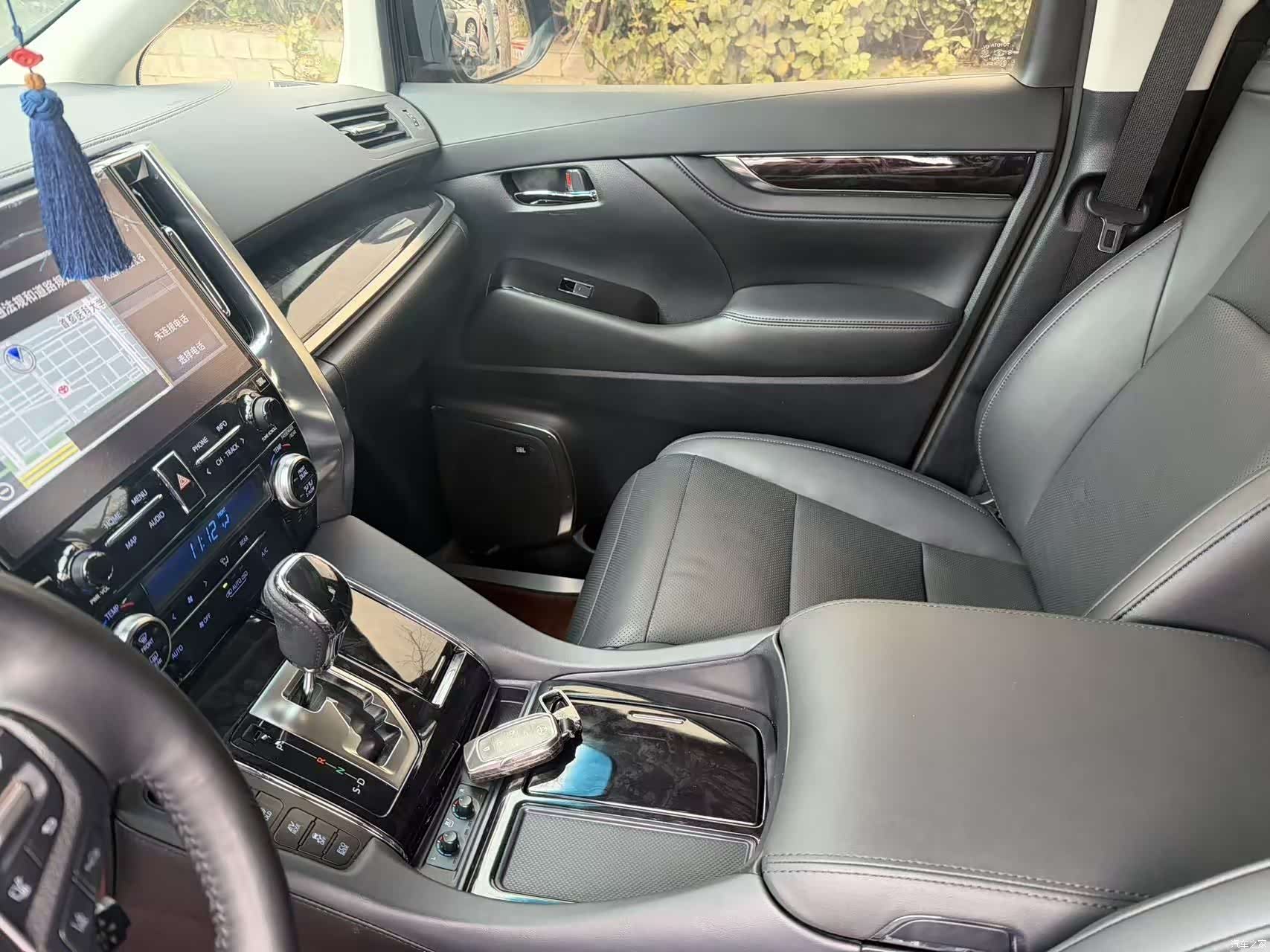Toyota Vellfire, 2023 19
