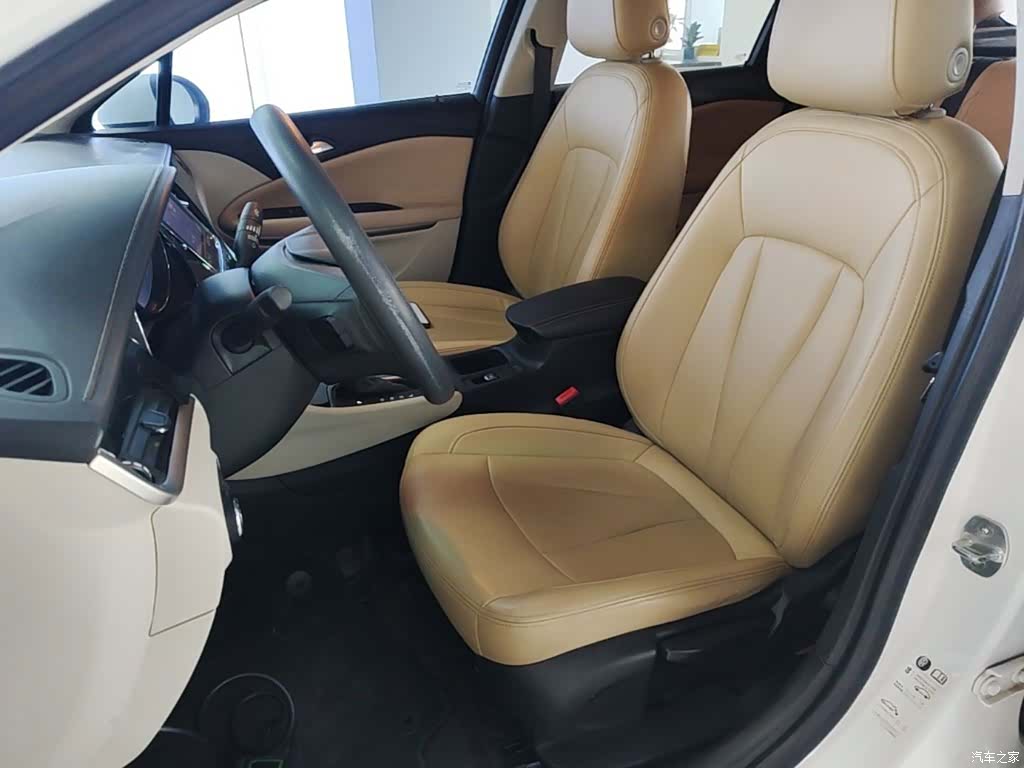 Buick Verano, 2020 11