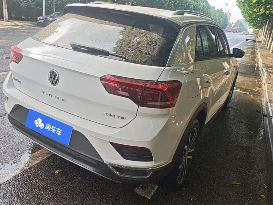 Volkswagen T-ROC exploring Songs