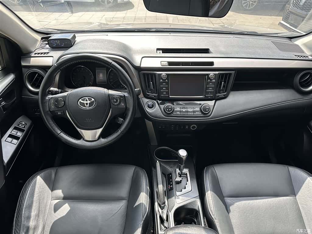 Toyota RAV4, 2017 7