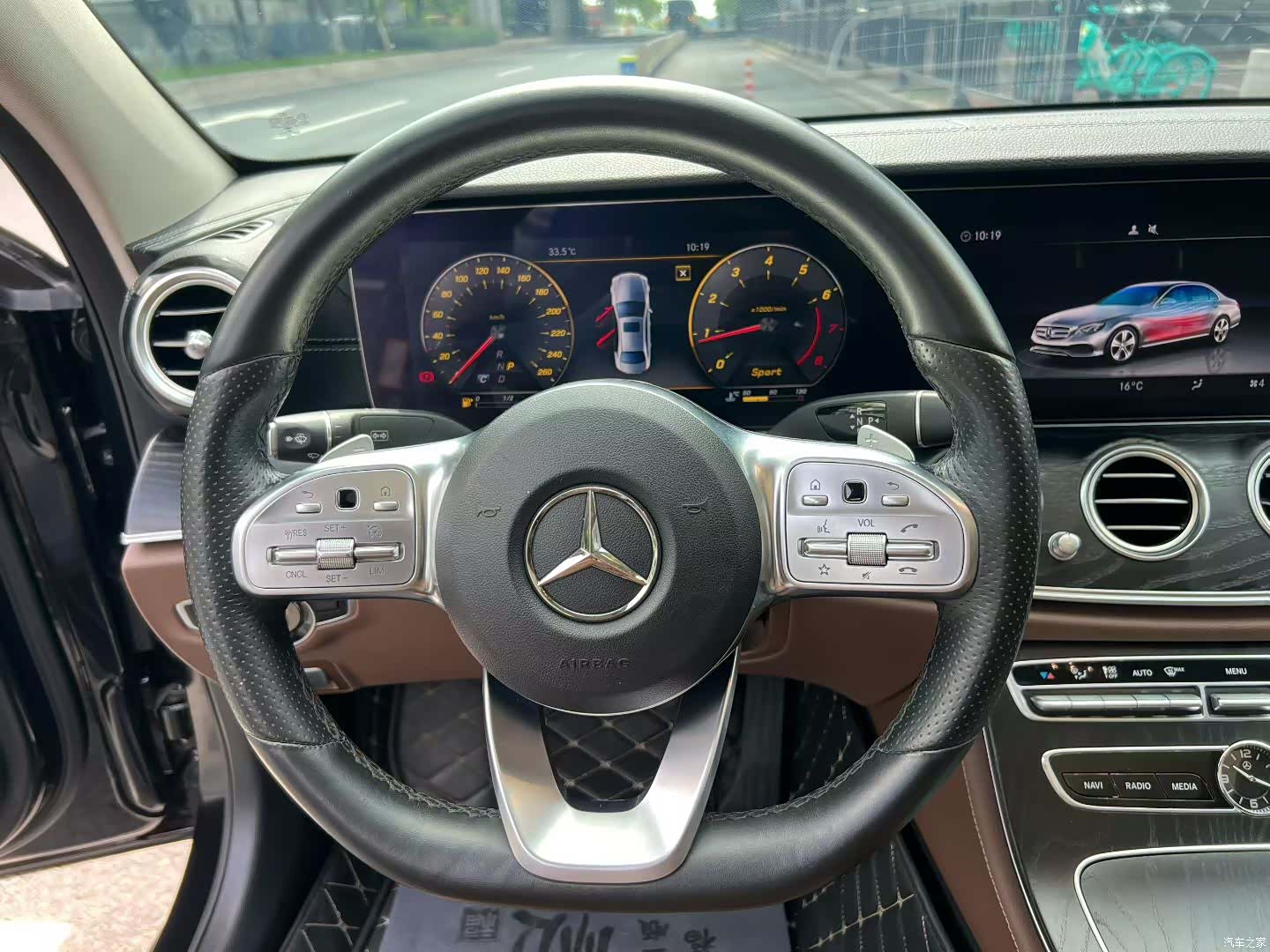 Mercedes-Benz E-Class, 2019 9