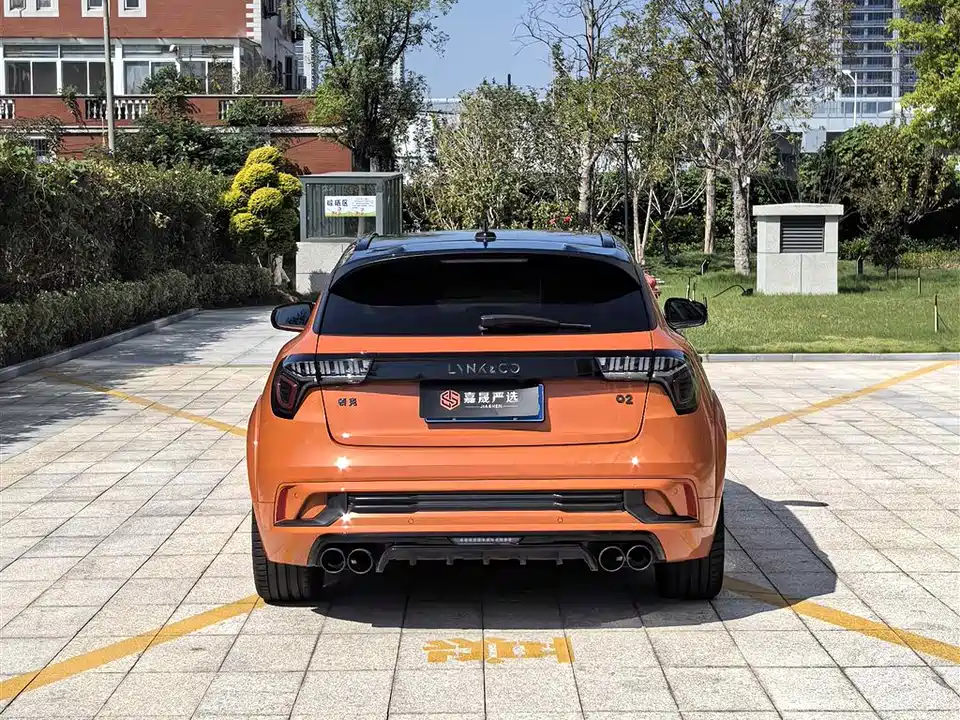 Lynk & Co 02 Hatchback