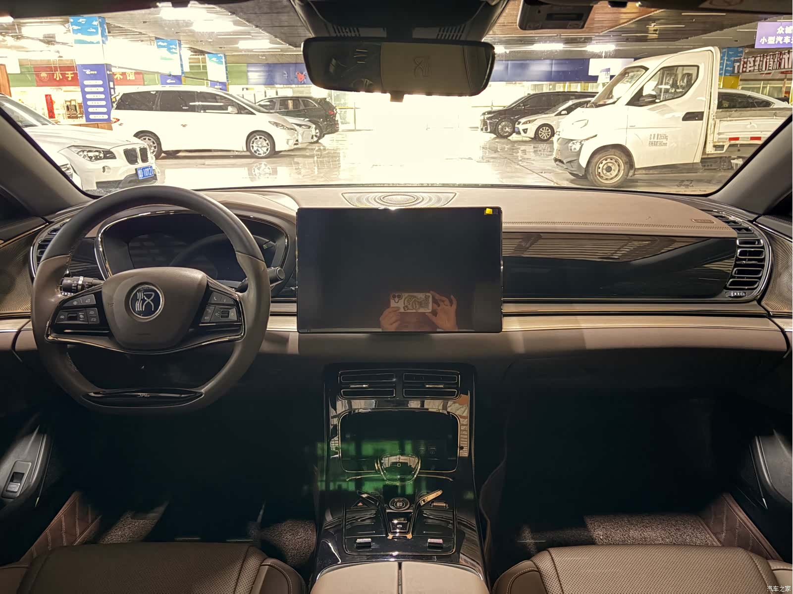 BYD Han, 2023 11