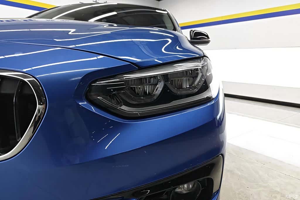 BMW 1 Series, 2019 все фото