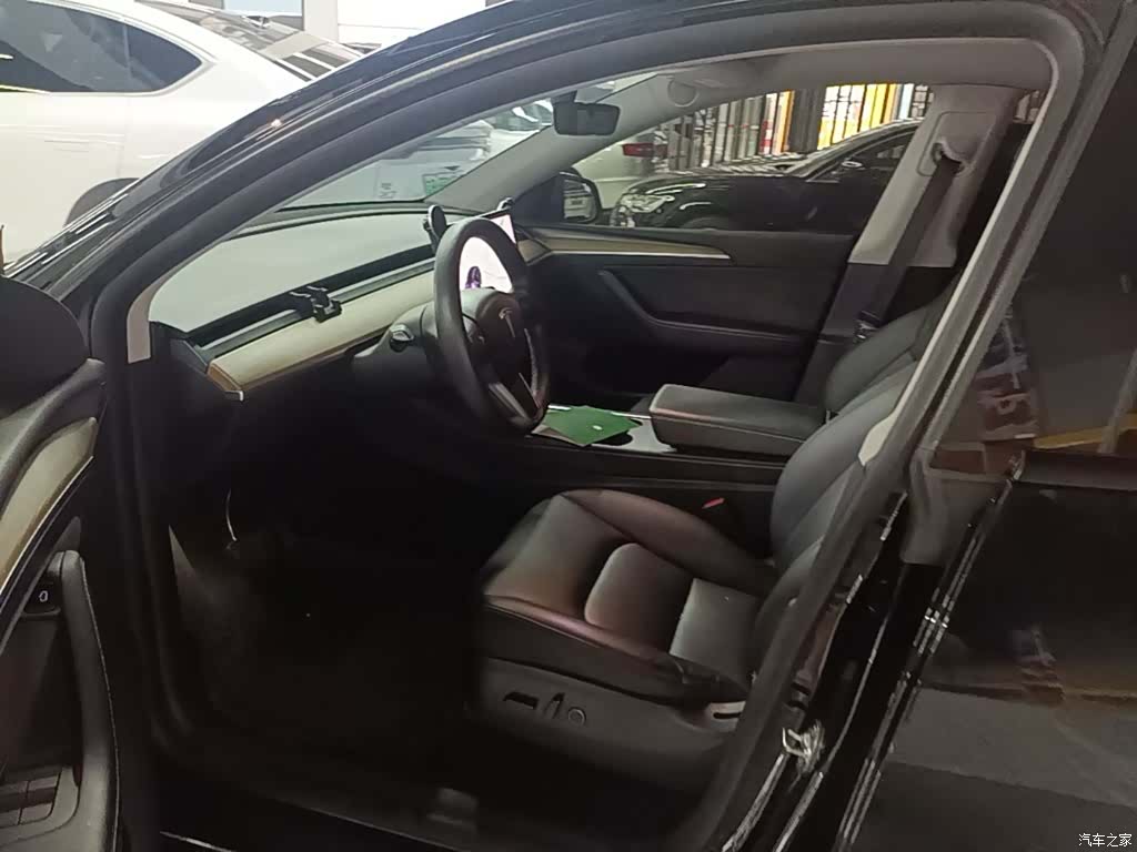 Tesla Model Y, 2021 15