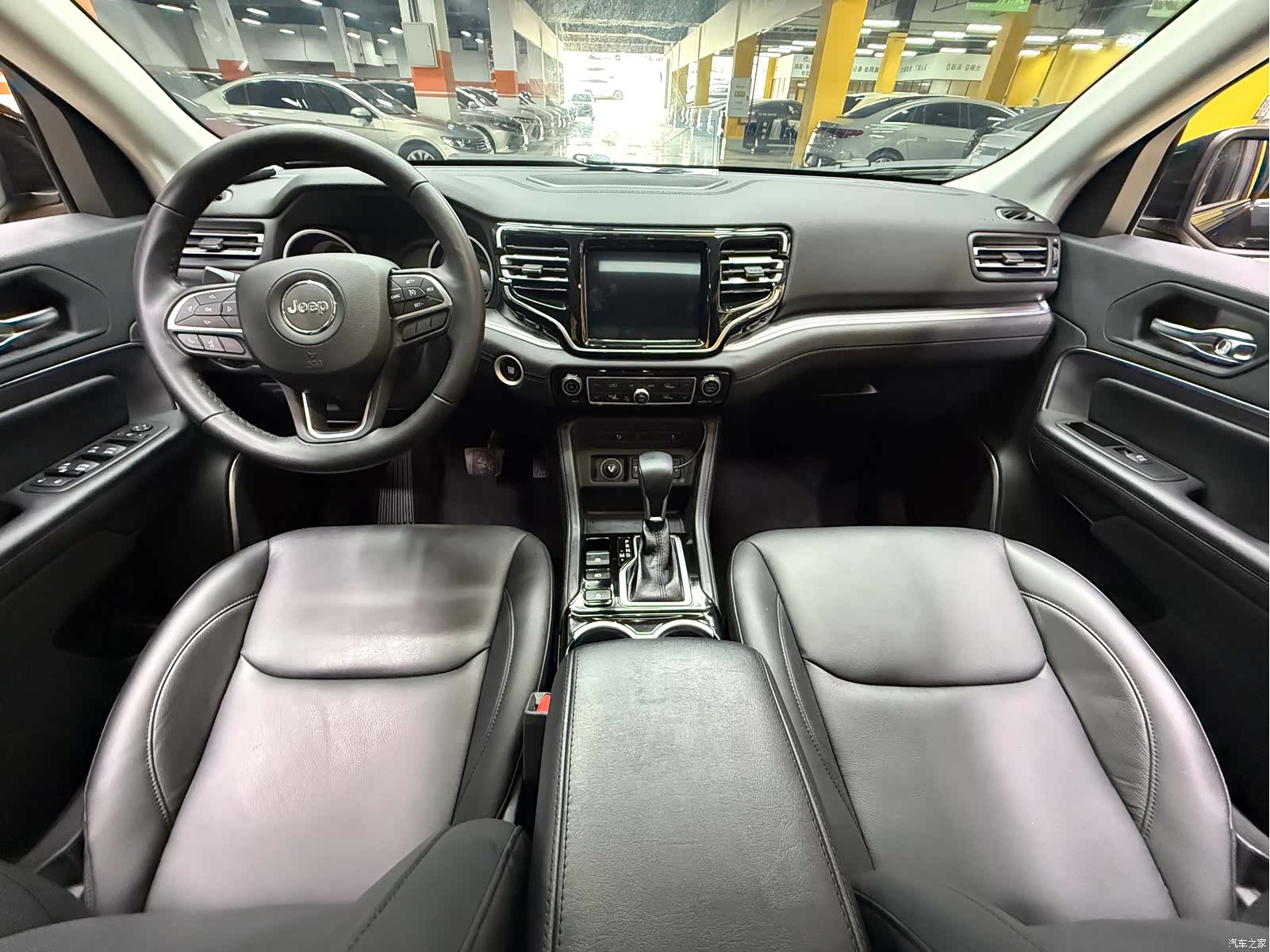 Jeep Grand Commander, 2021 11