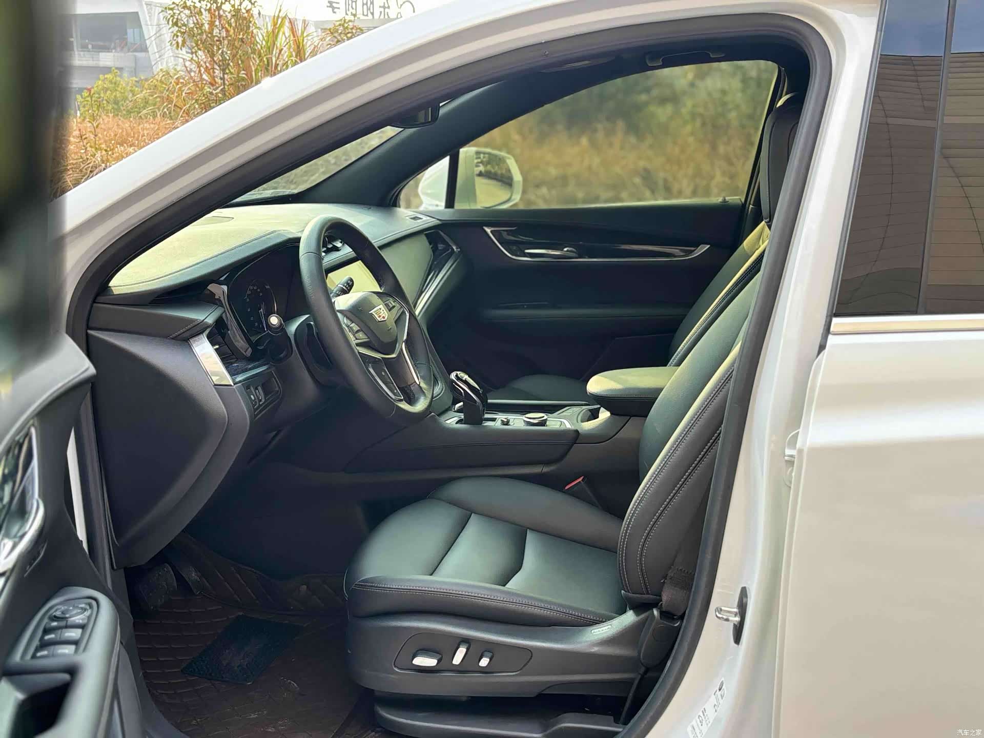 Cadillac XT5, 2023 4