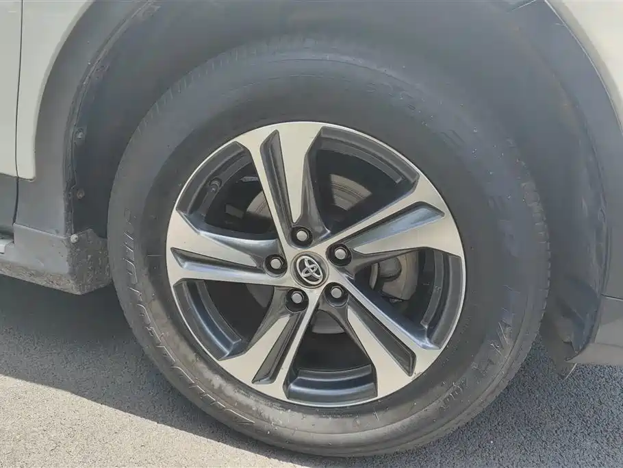 Toyota RAV4 Rongfang