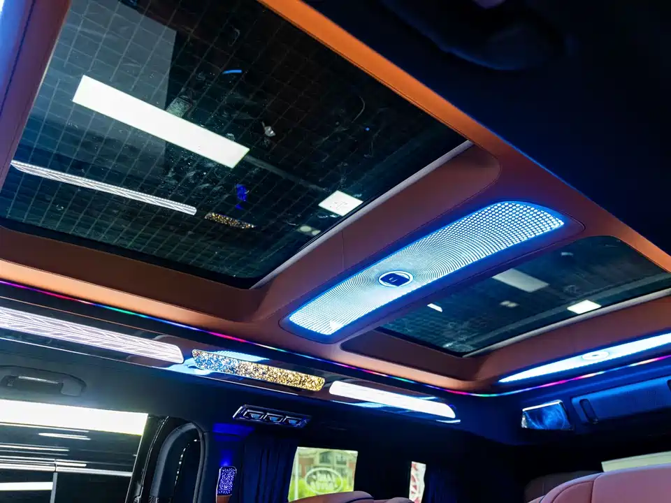 Mercedes-Benz V-class