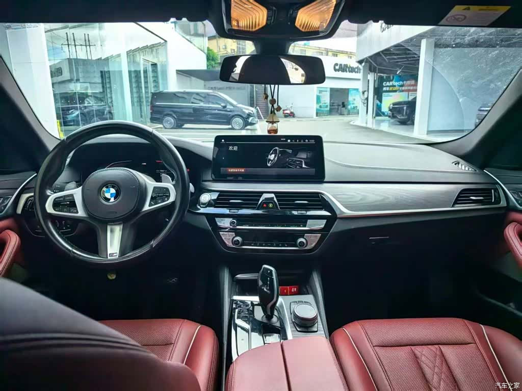 BMW 5 Series, 2020 все фото