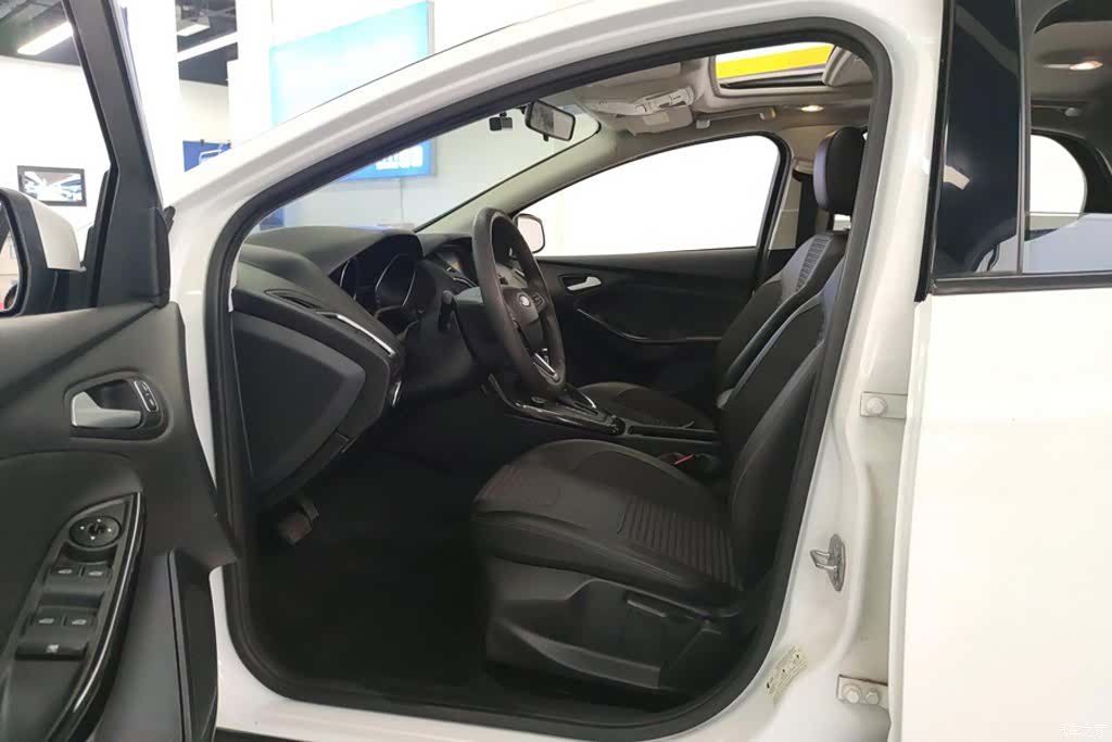 Ford Focus, 2018 9