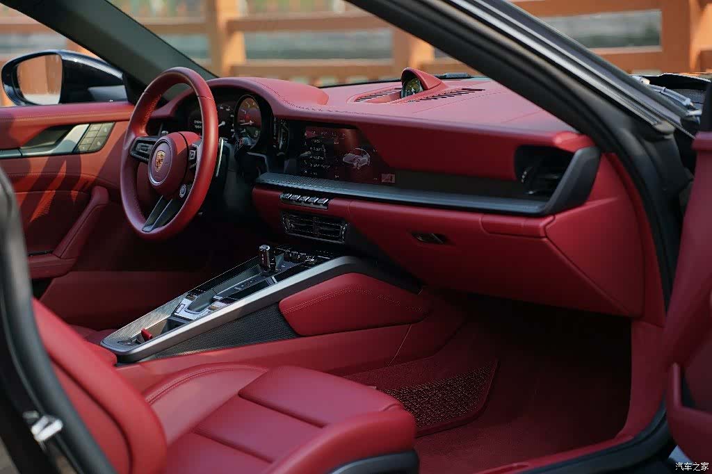 Porsche 911, 2023 12