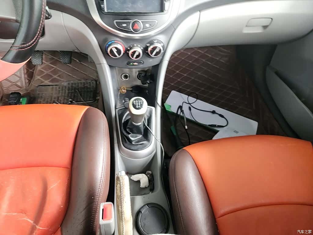 Hyundai GLS, 2015 14
