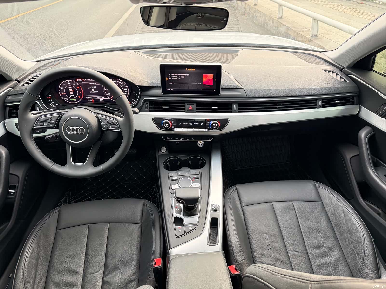 Audi A4L, 2019 9