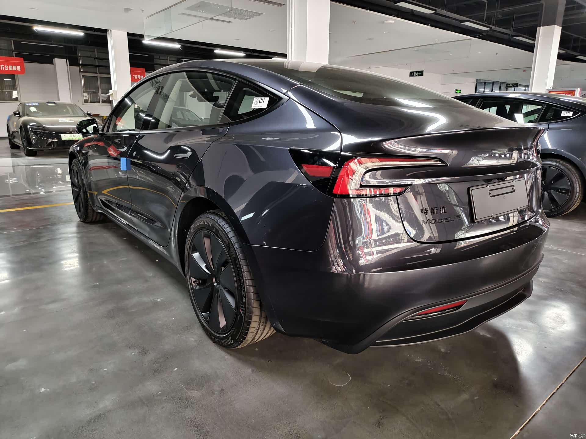Tesla Model 3, 2026 10