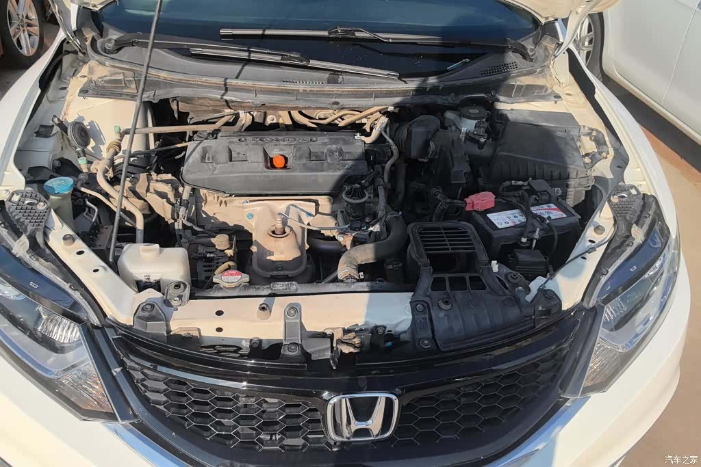 Honda Jade, 2014 10