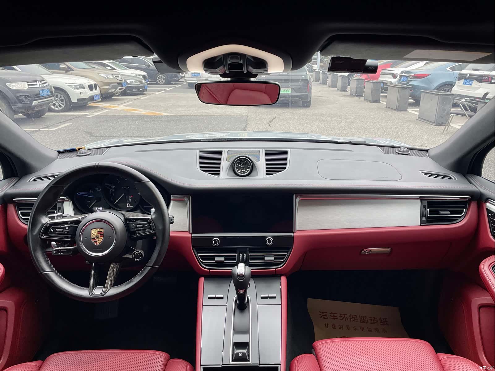 Porsche Macan, 2022 3