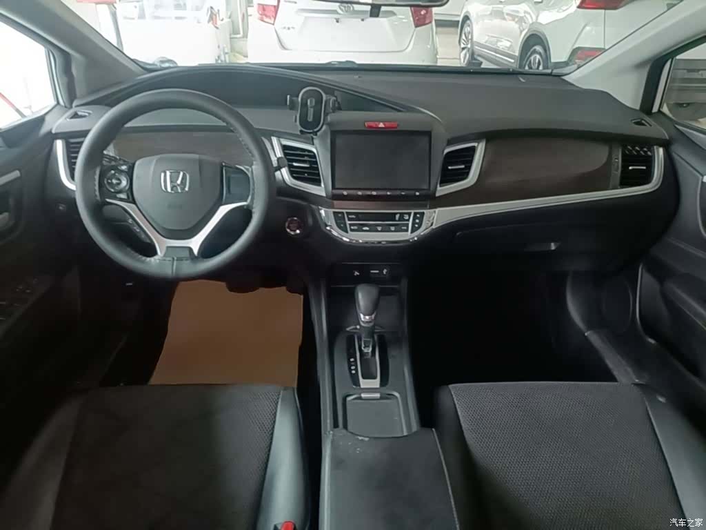 Honda Jade, 2016 10