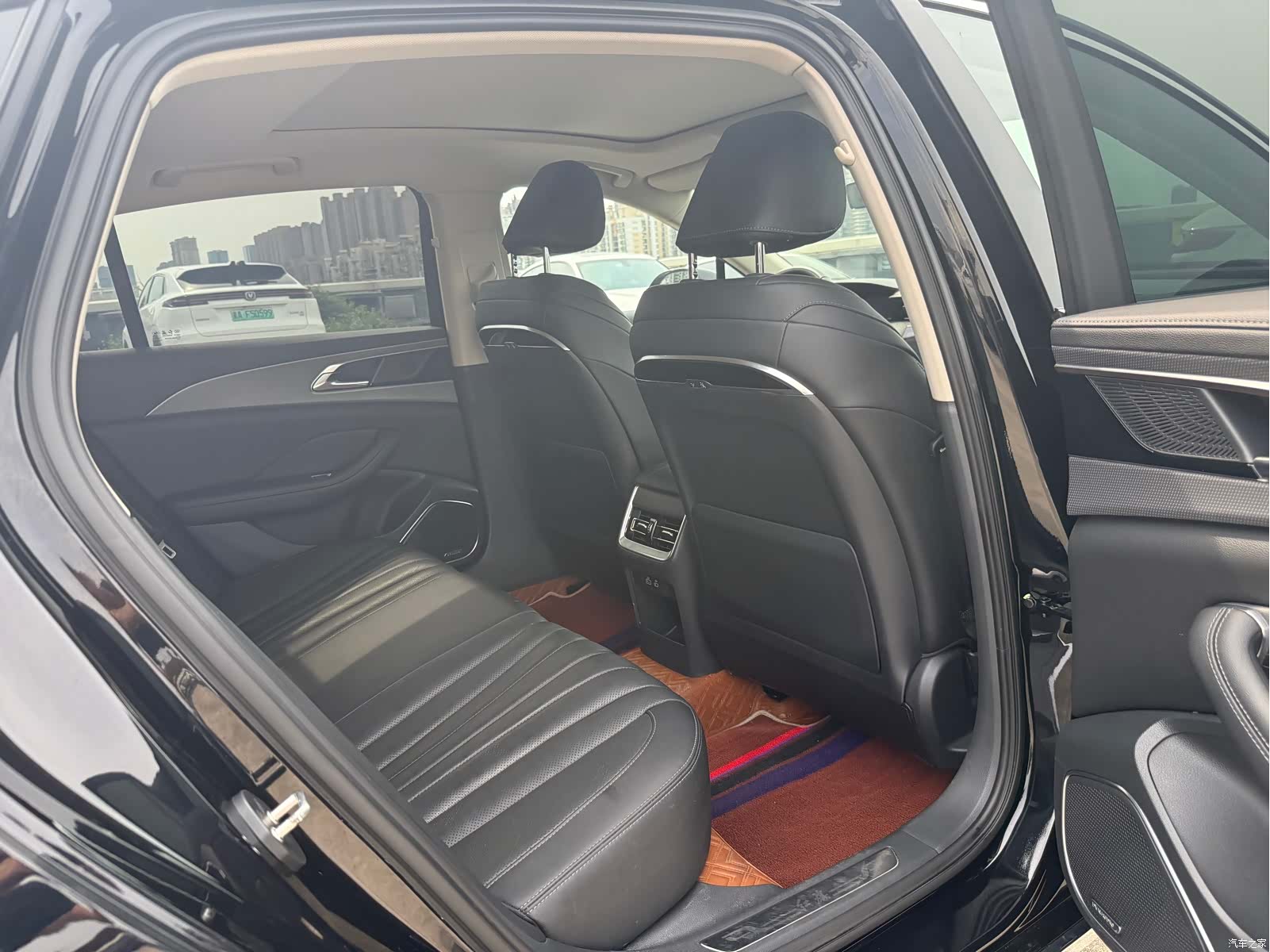 Hongqi H5, 2022 9