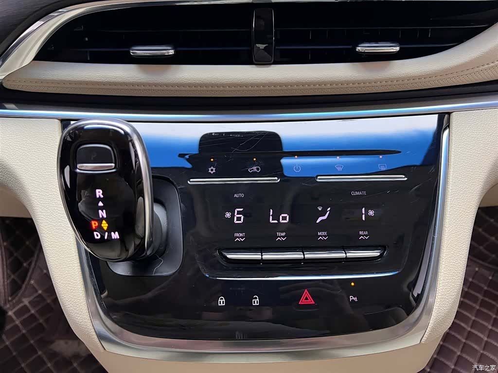 Buick GL8, 2024 9