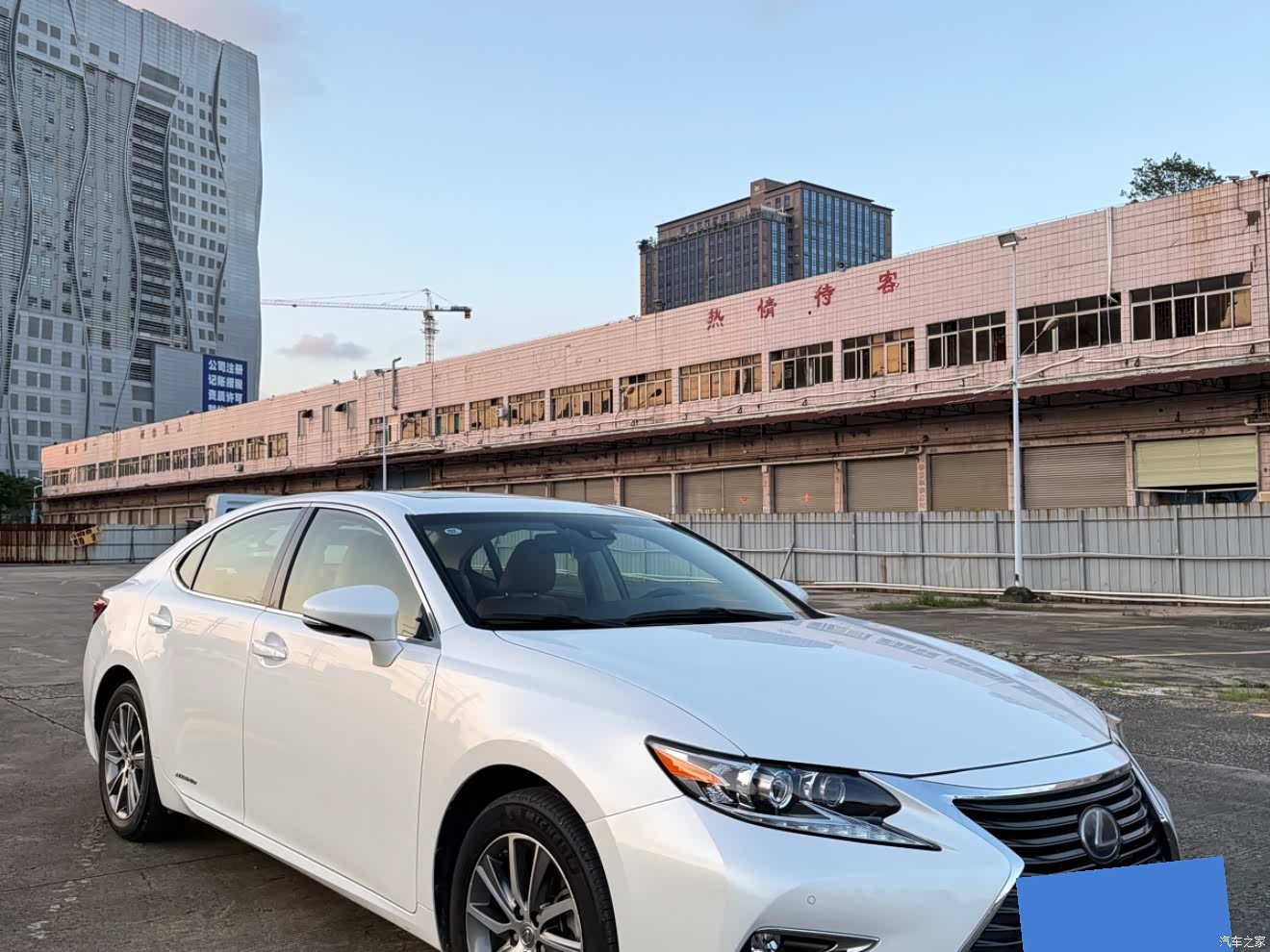 Lexus ES, 2016 3