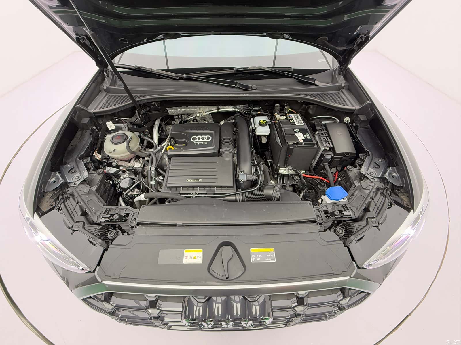 Audi Q3, 2023 8