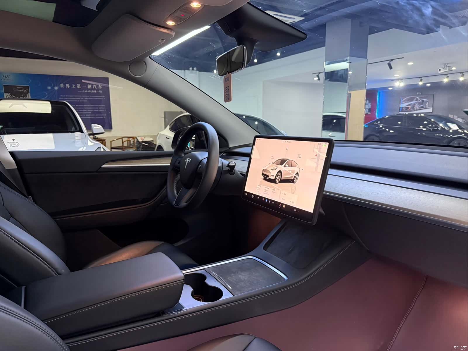Tesla Model Y, 2022 13