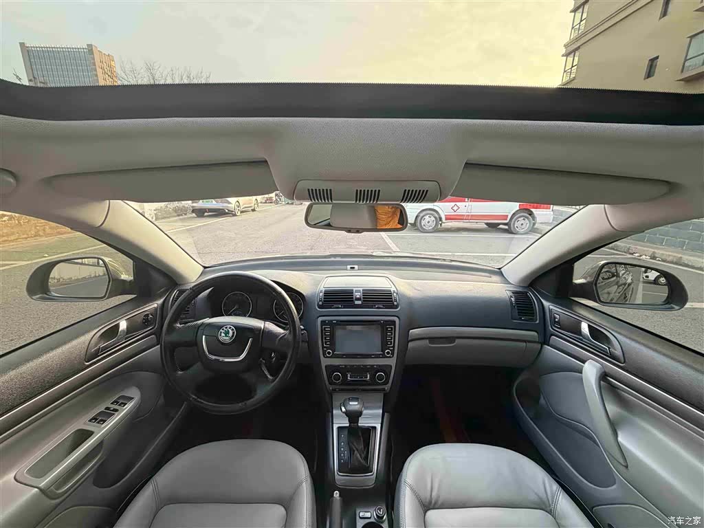 Skoda Octavia, 2013 10