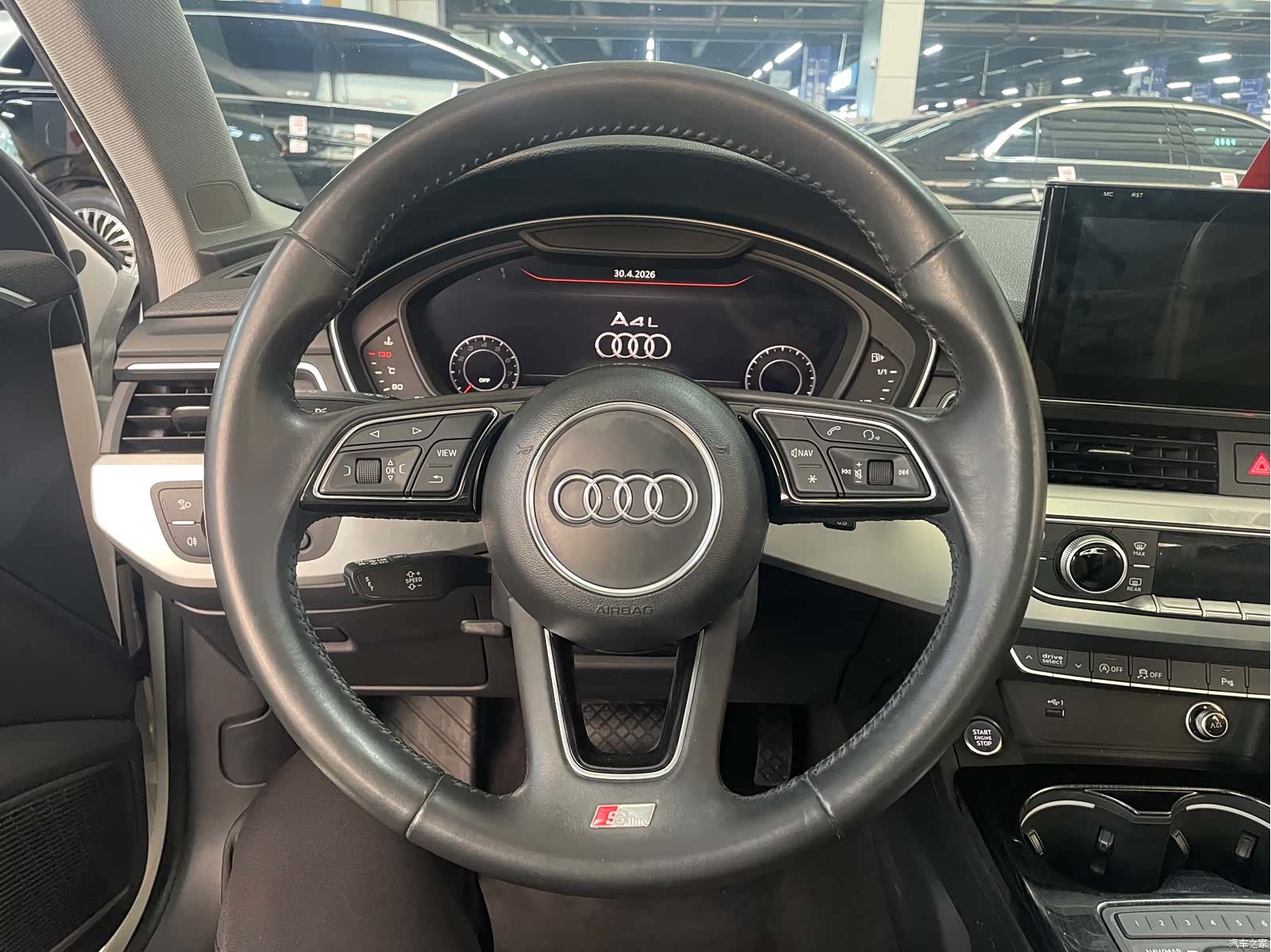 Audi A4L, 2018 15
