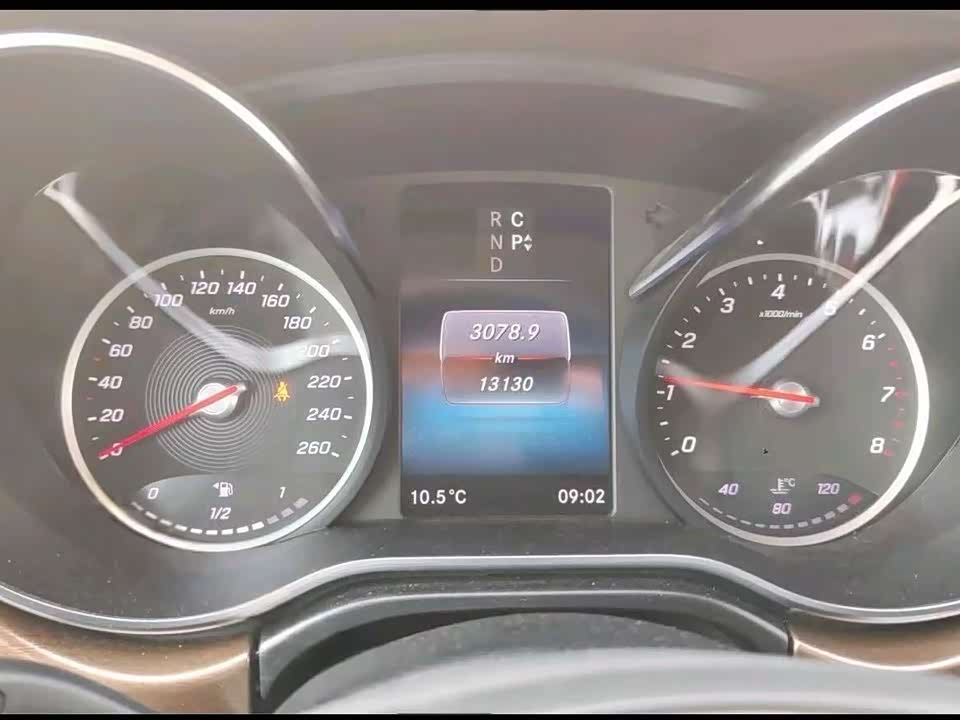 Mercedes-Benz V-class