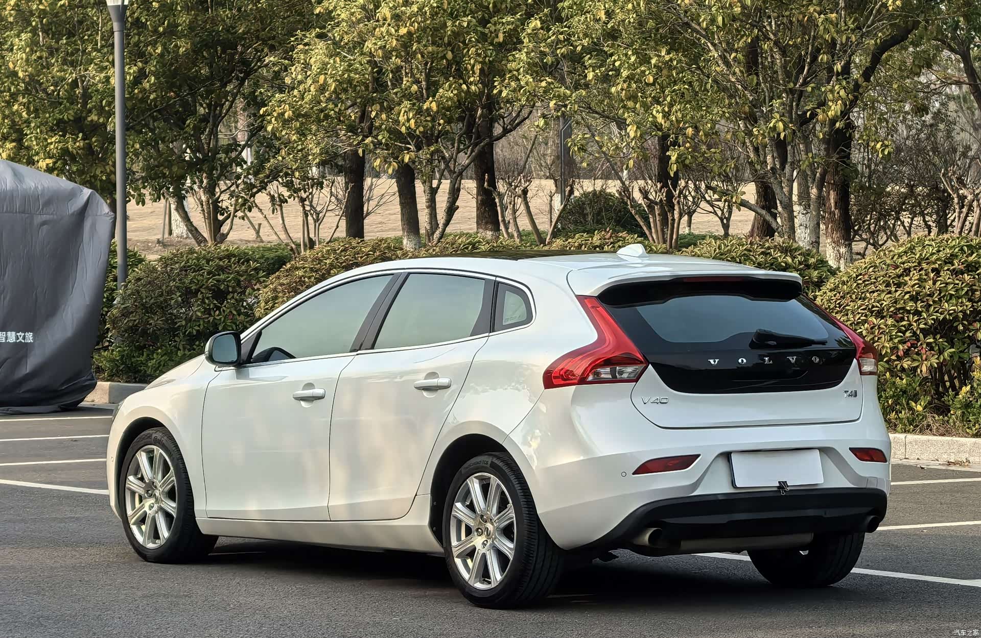 Volvo V40, 2017 4