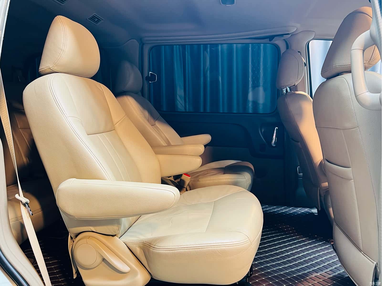 Buick GL8, 2013 11