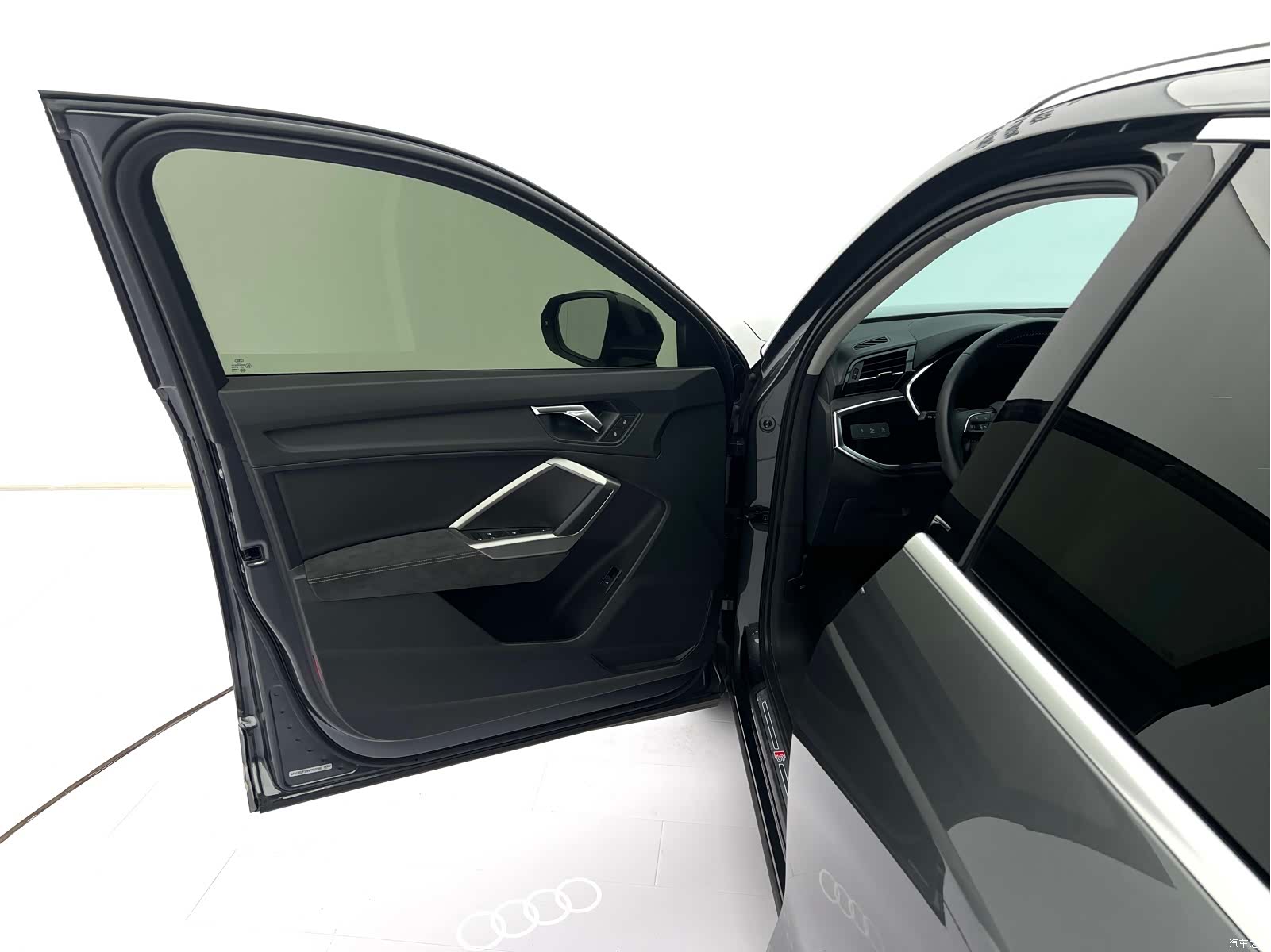 Audi Q3, 2022 21