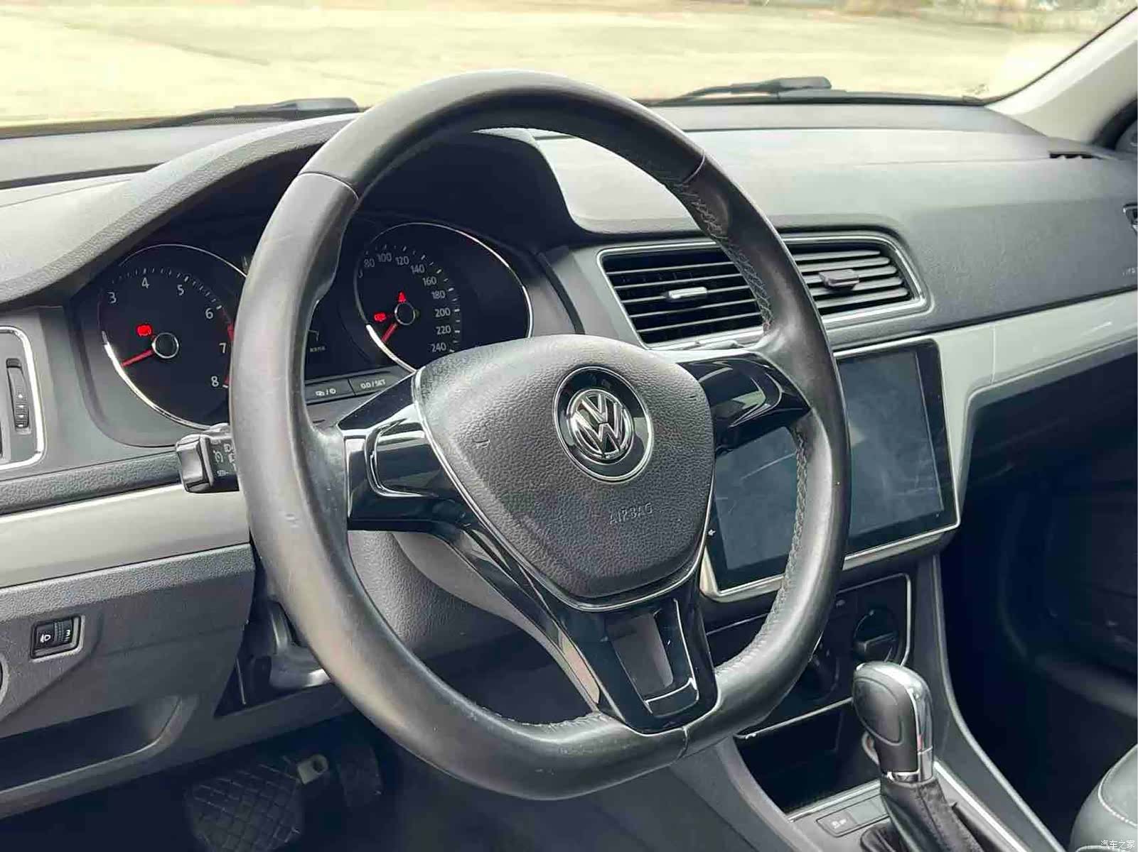 Volkswagen Lavida, 2016 13