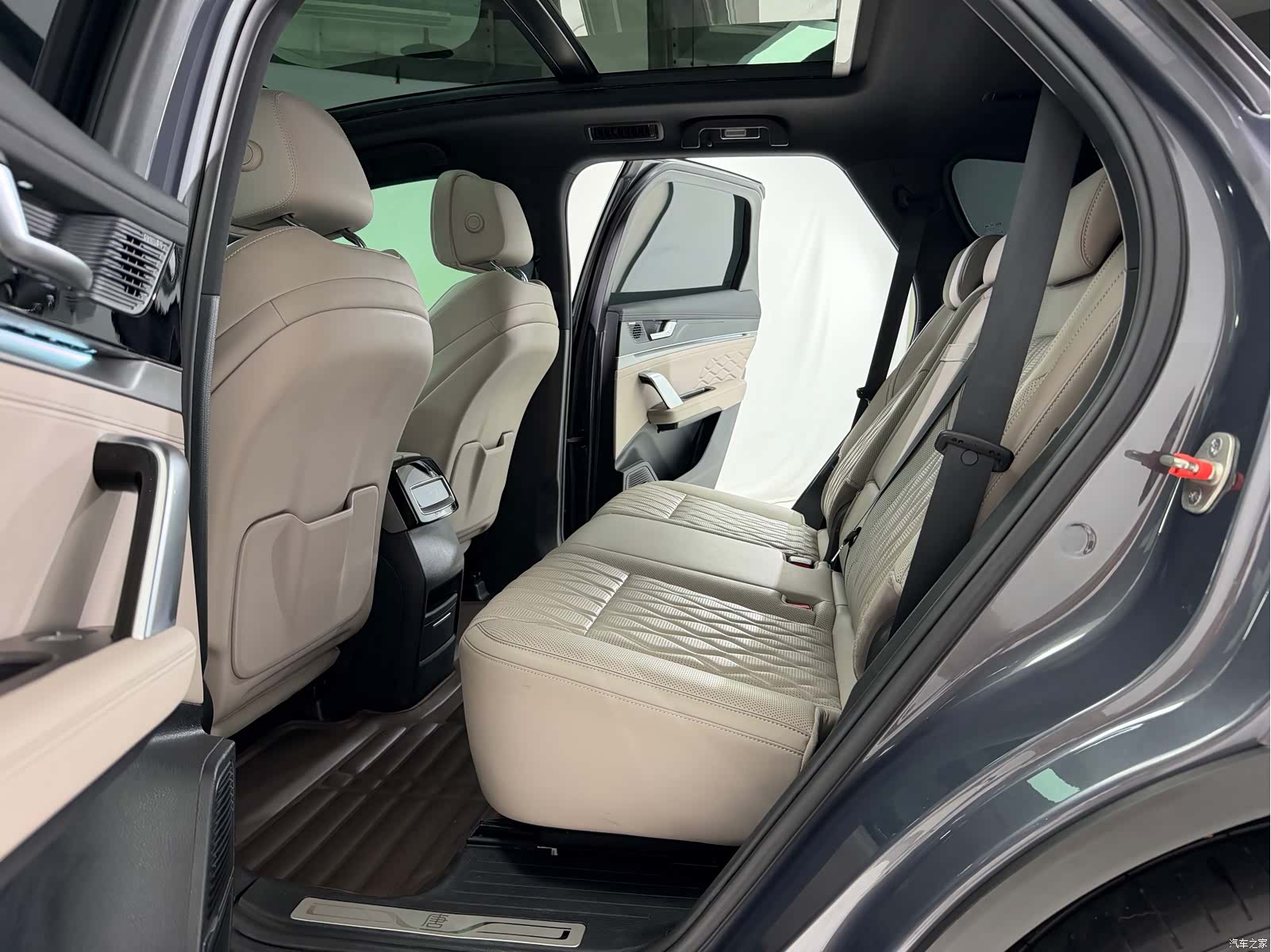 BYD Tang, 2023 14