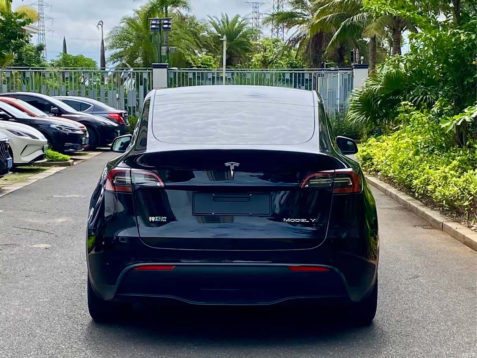 Tesla Model Y, 2023 16