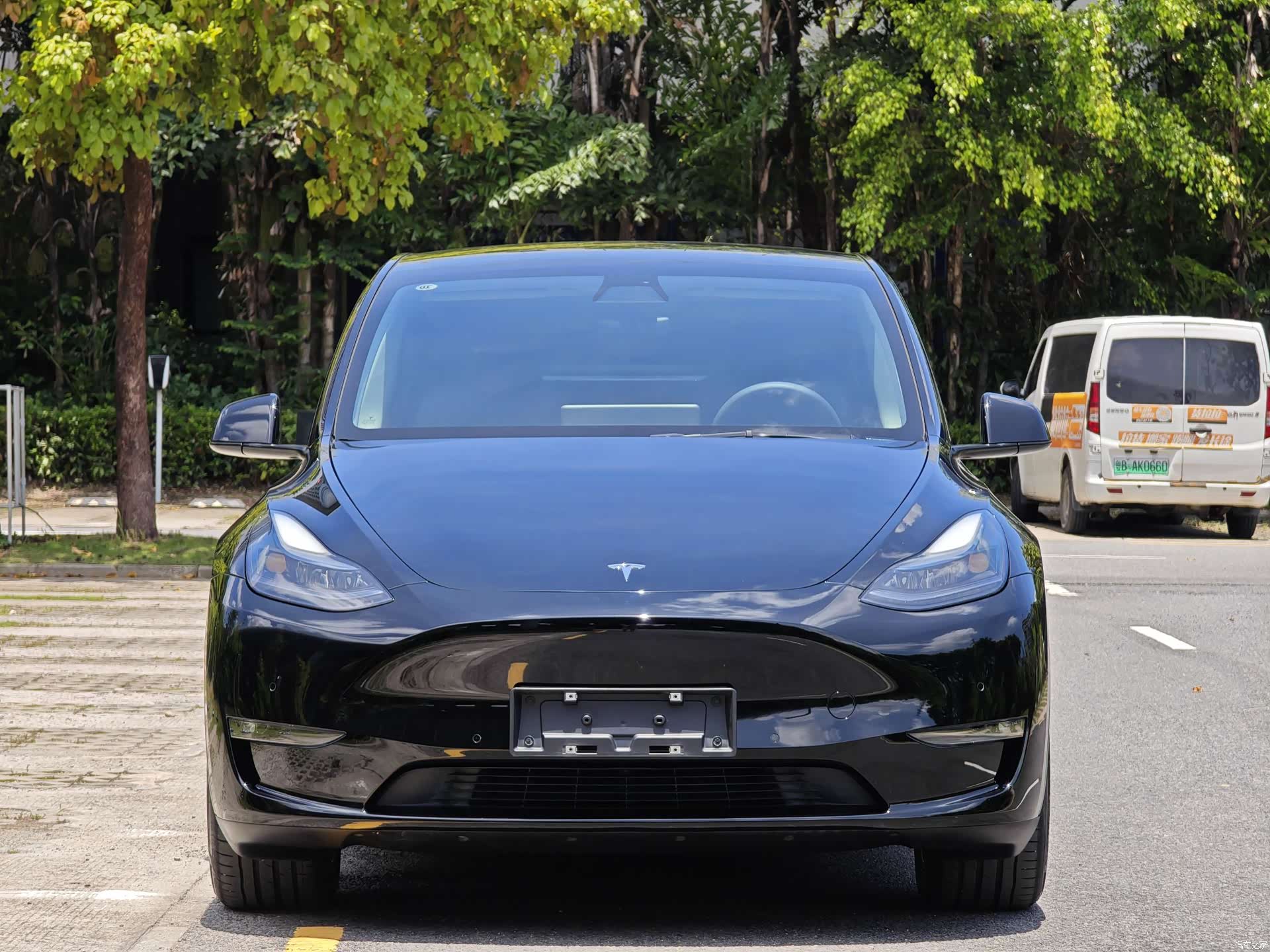 Tesla Model Y, 2023 2