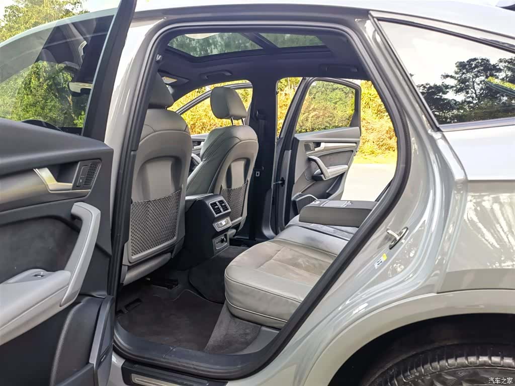 Audi Q5L, 2022 10