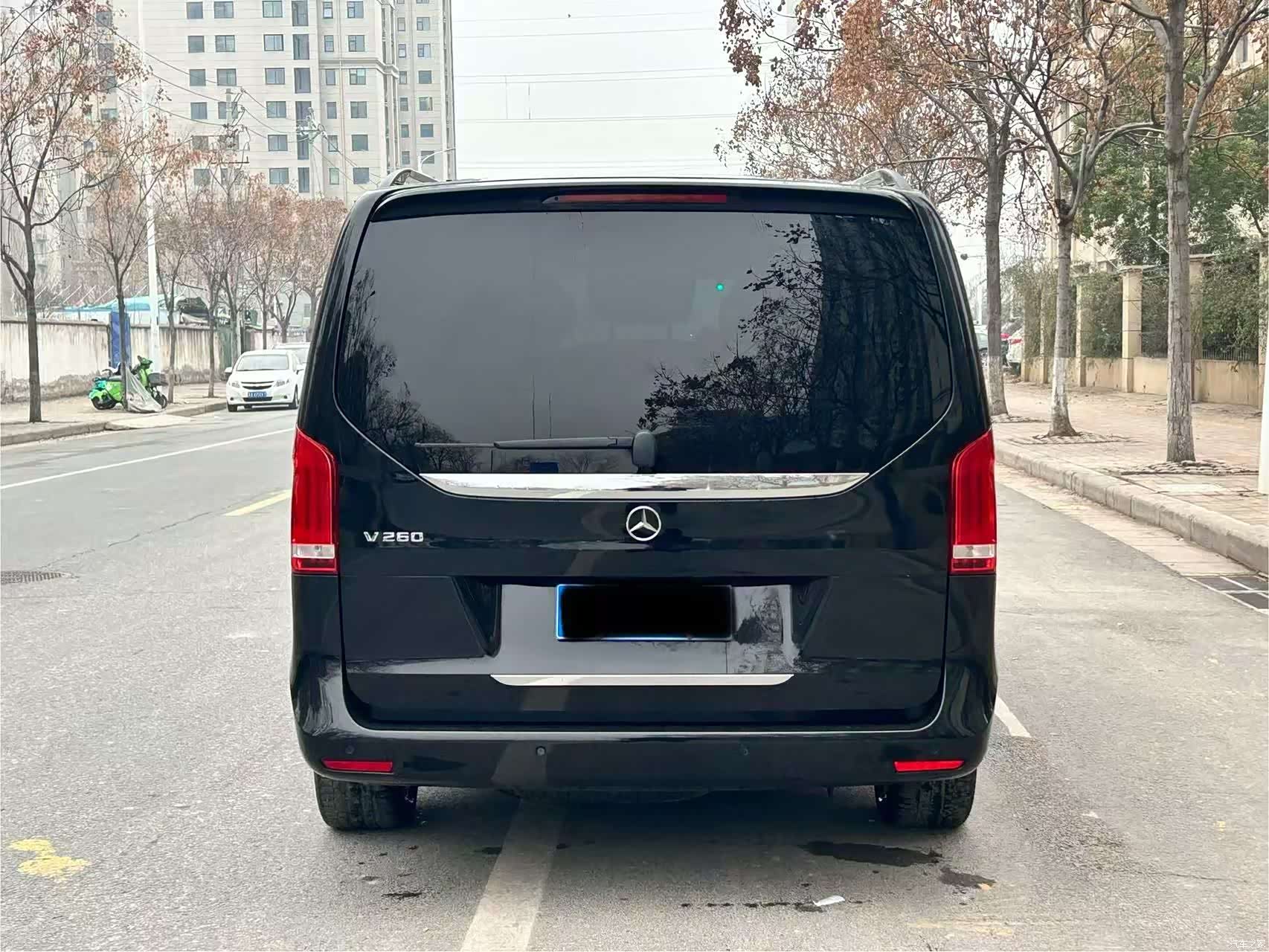 Mercedes-Benz V-Class, 2023 4