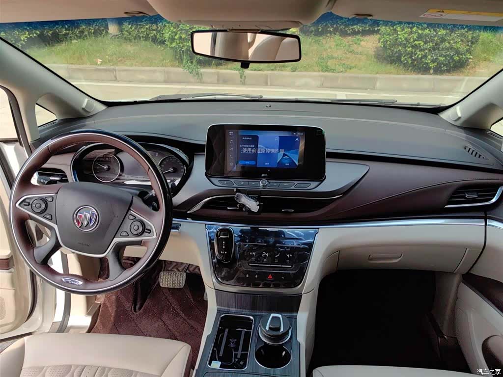 Buick GL8, 2021 10