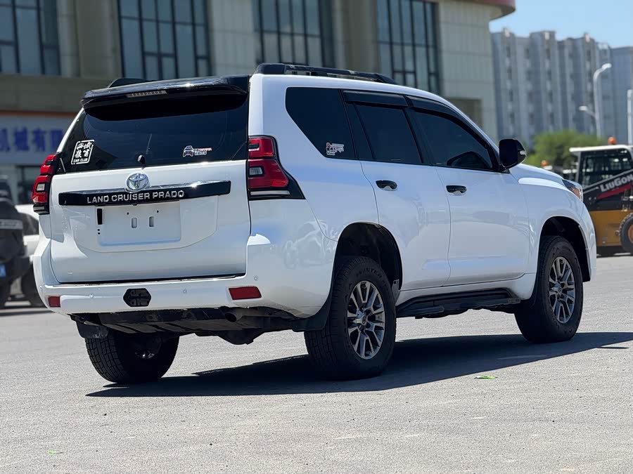Toyota Prado 2011, фото 5