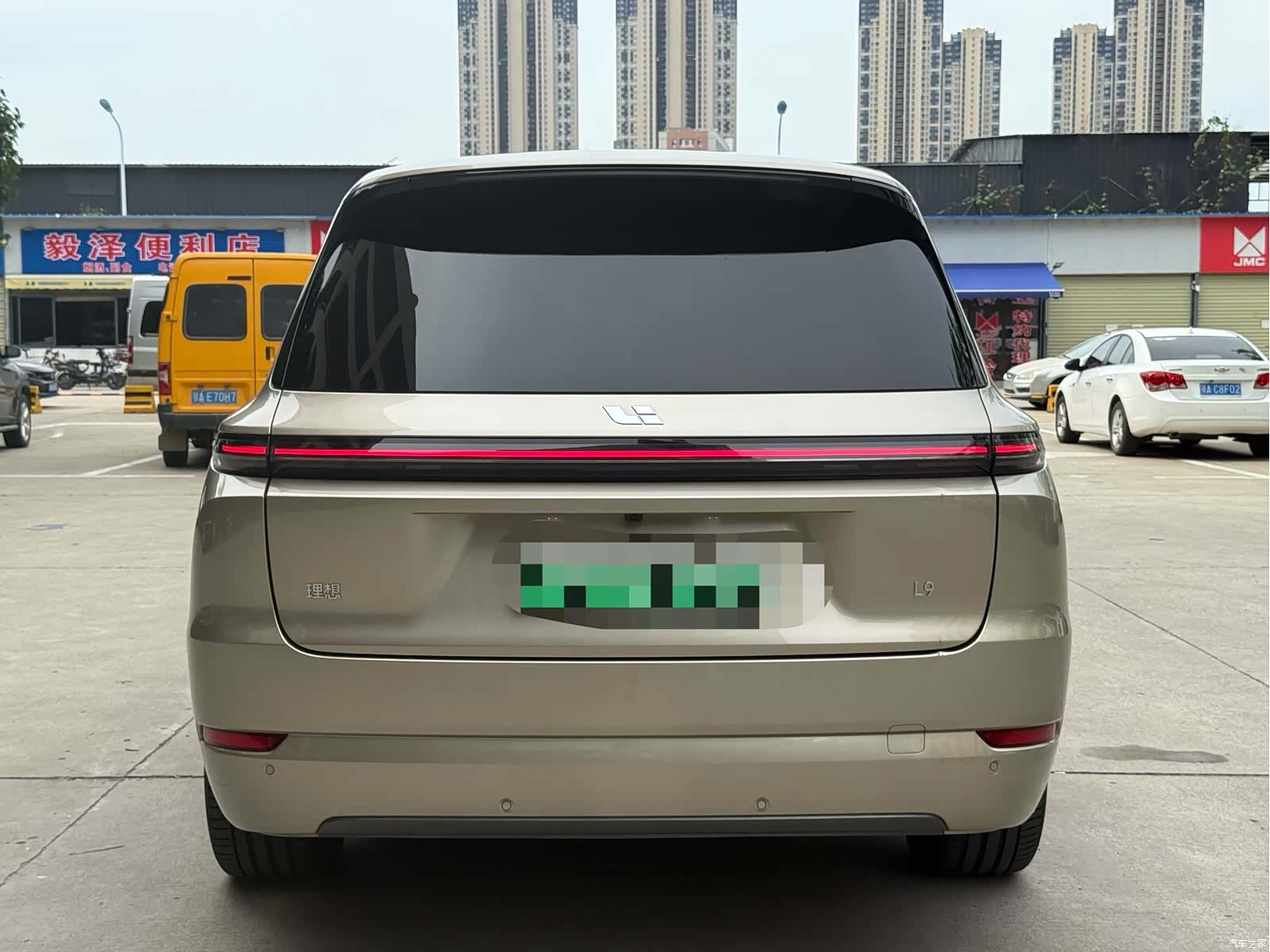 Li Auto L9, 2023 10