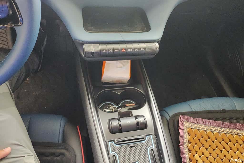 BYD Dolphin, 2022 16