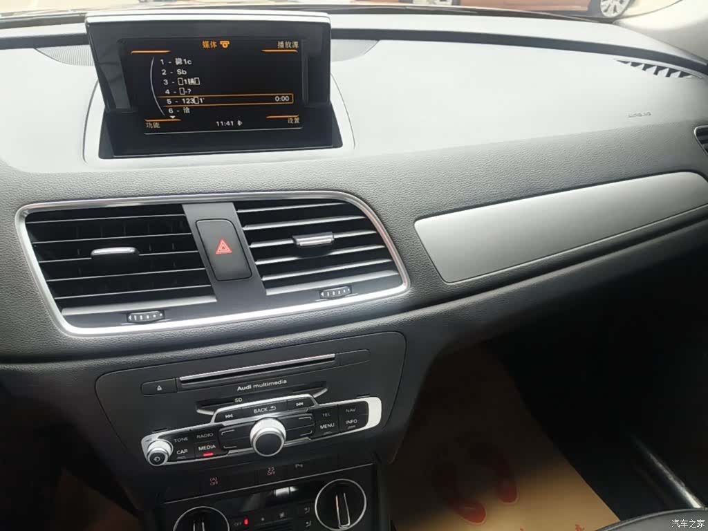 Audi Q3, 2018 13