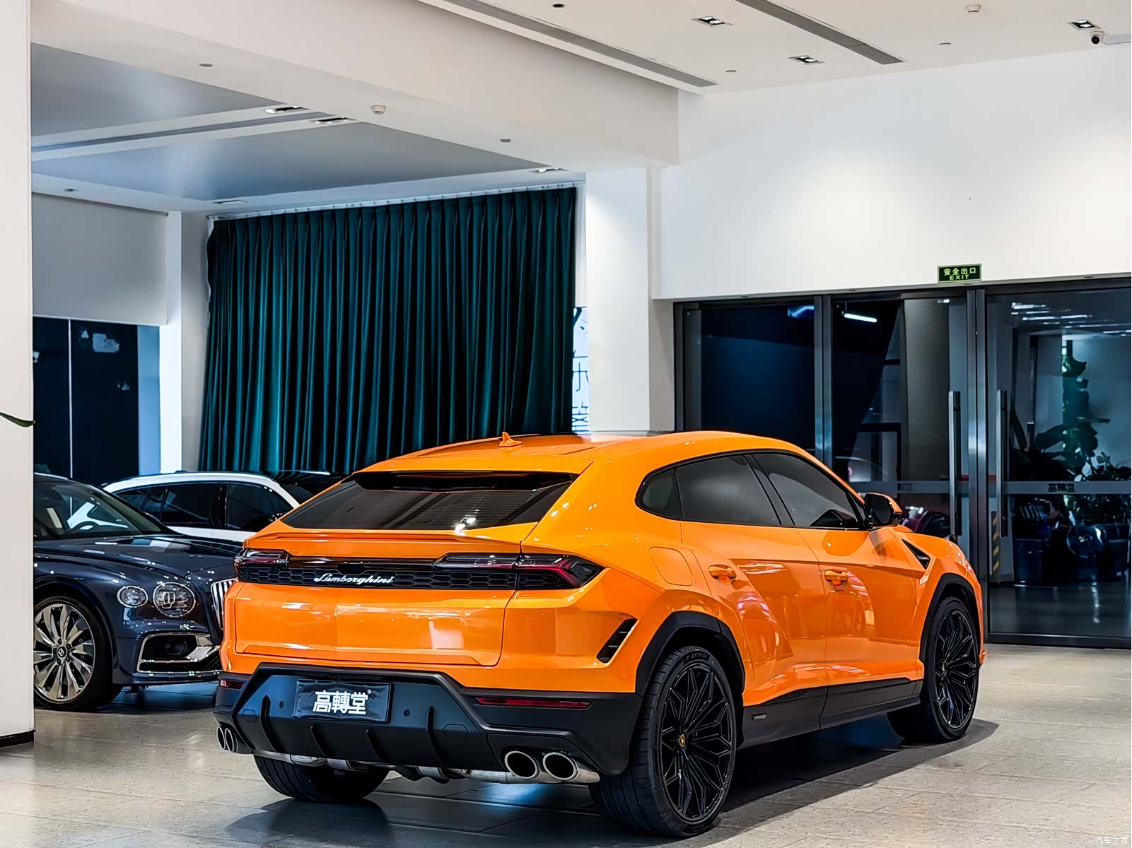 Lamborghini Urus, 2025 4
