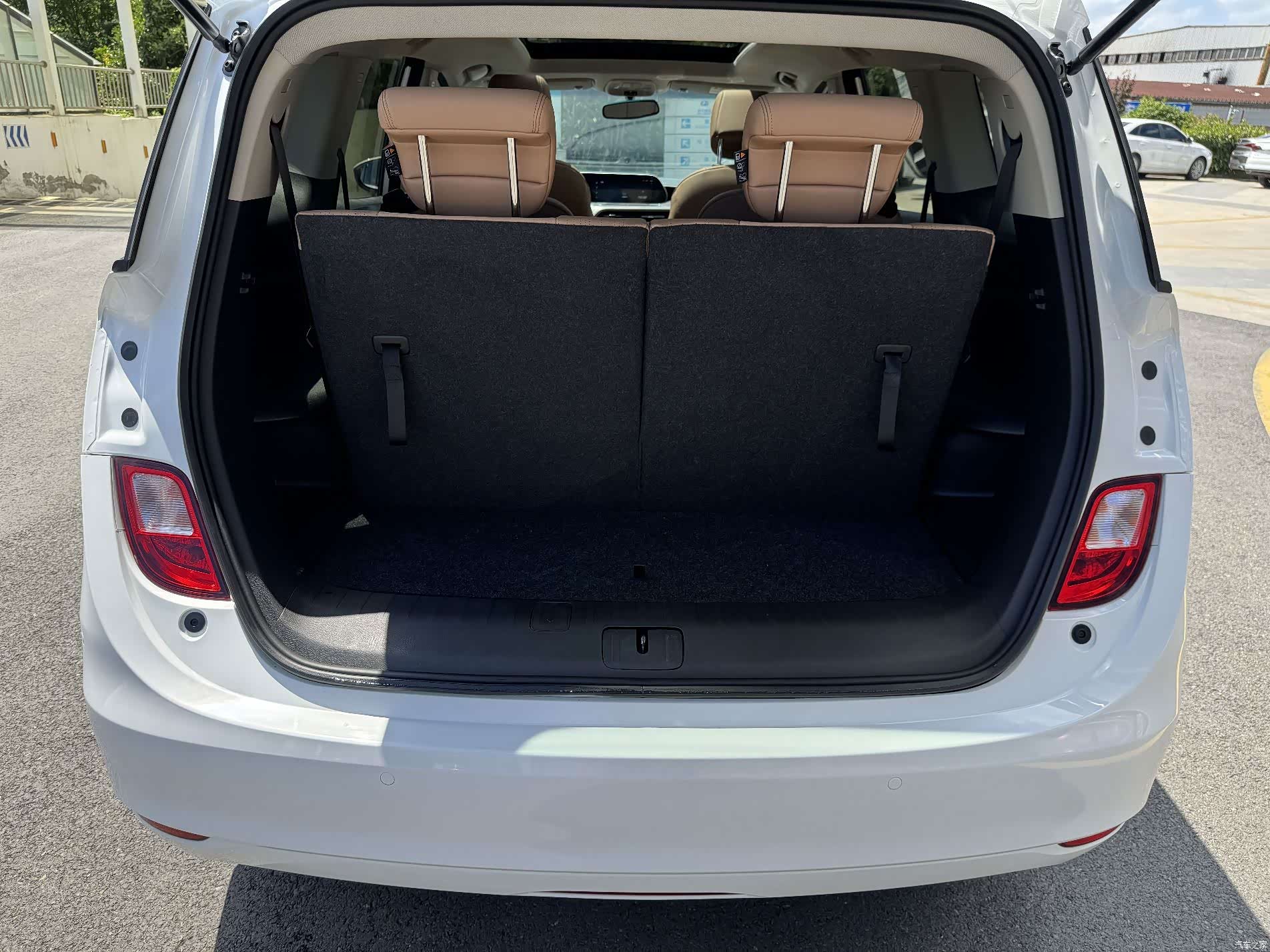 Buick GL6, 2022 20