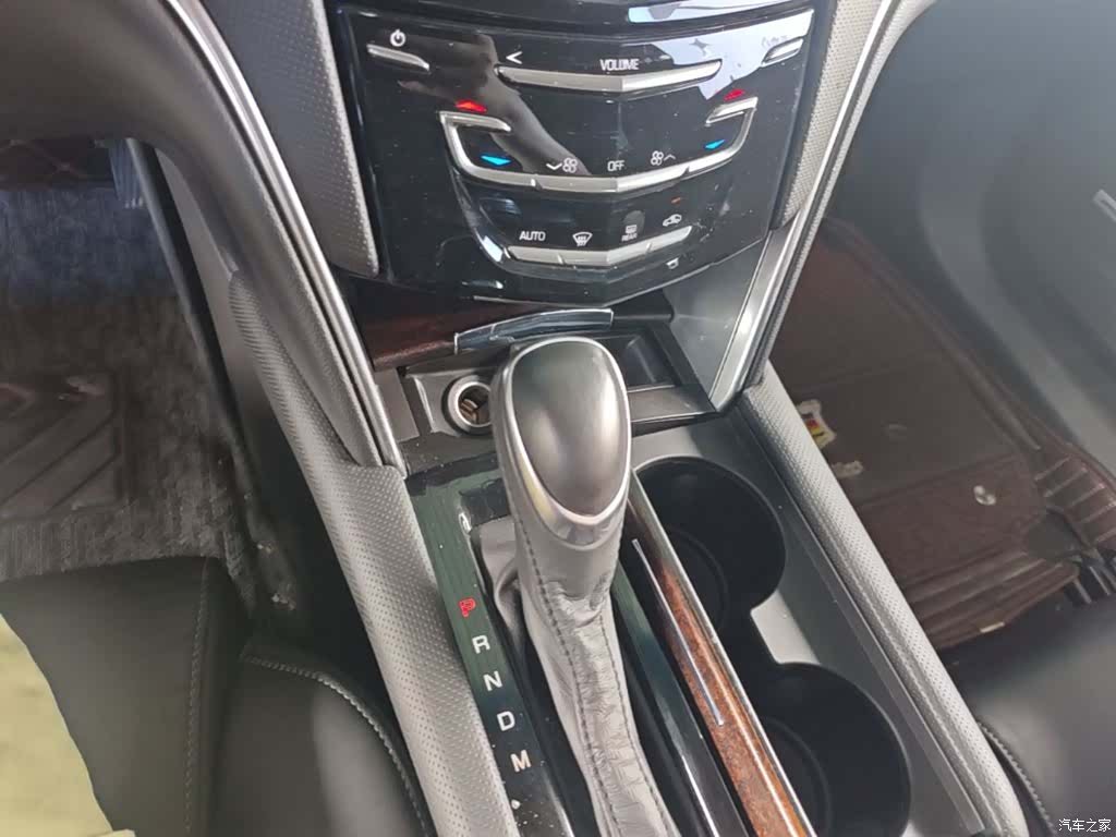 Cadillac XTS, 2019 14