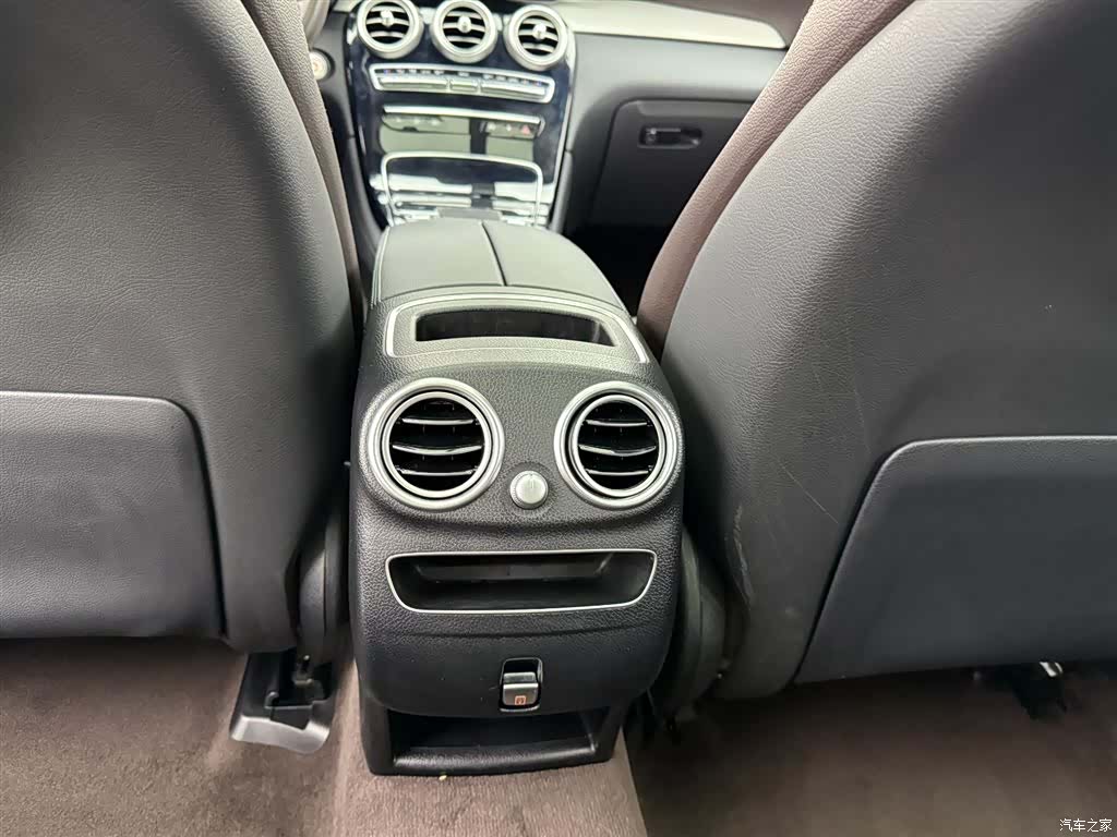 Mercedes-Benz GLC, 2023 12
